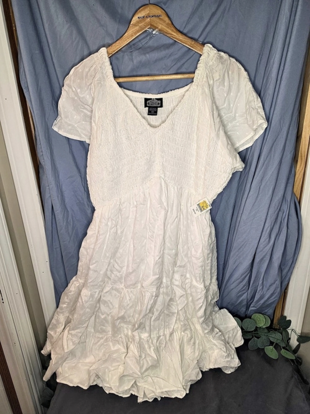 *BRAND NEW* ANGIE Mini Ruffle Dress in White Size (1X)